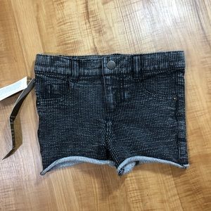 Afton street 2t short